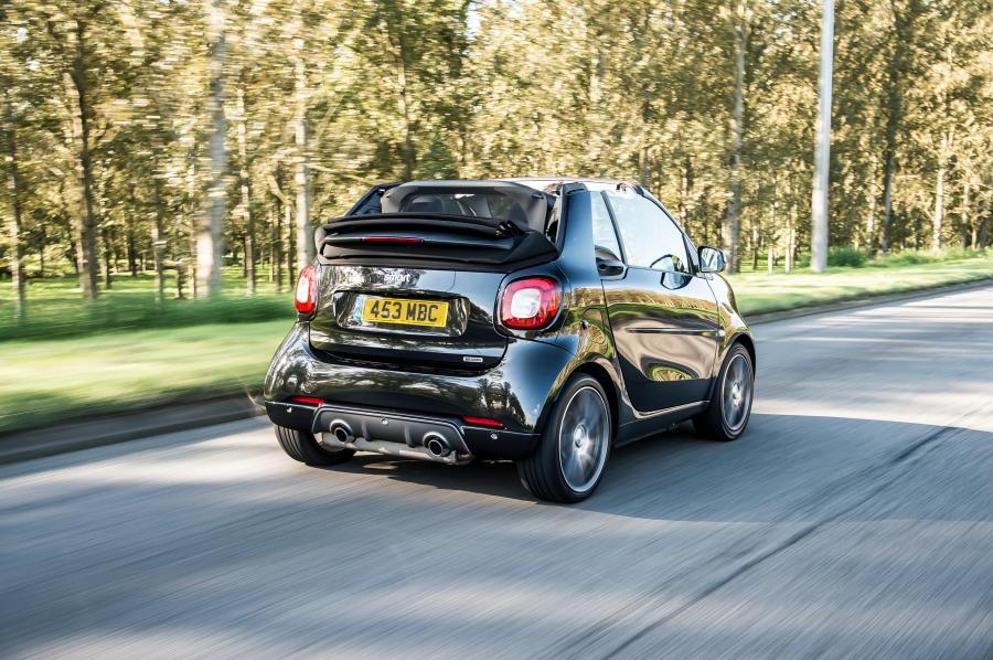  Smart ForTwo Cabrio Xclusive by Brabus 2016 года  (UK) (фото 6 из 13)